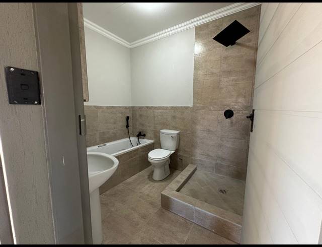 3 BEDROOM SECTIONAL TITLE FOR SALE IN WATERVAL EAST